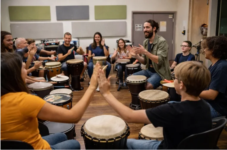 Drum Circle a Tivoli: gruppo di percussioni e facilitazione ritmica